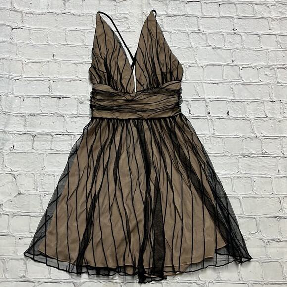 Lucy in The Sky Marguerite Baby Doll Plunge Dress S - Picture 3 of 6